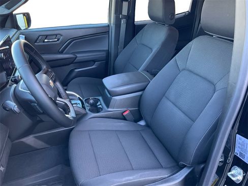 Used 2024 Chevrolet Colorado LT w/ LT Convenience Package II image 27