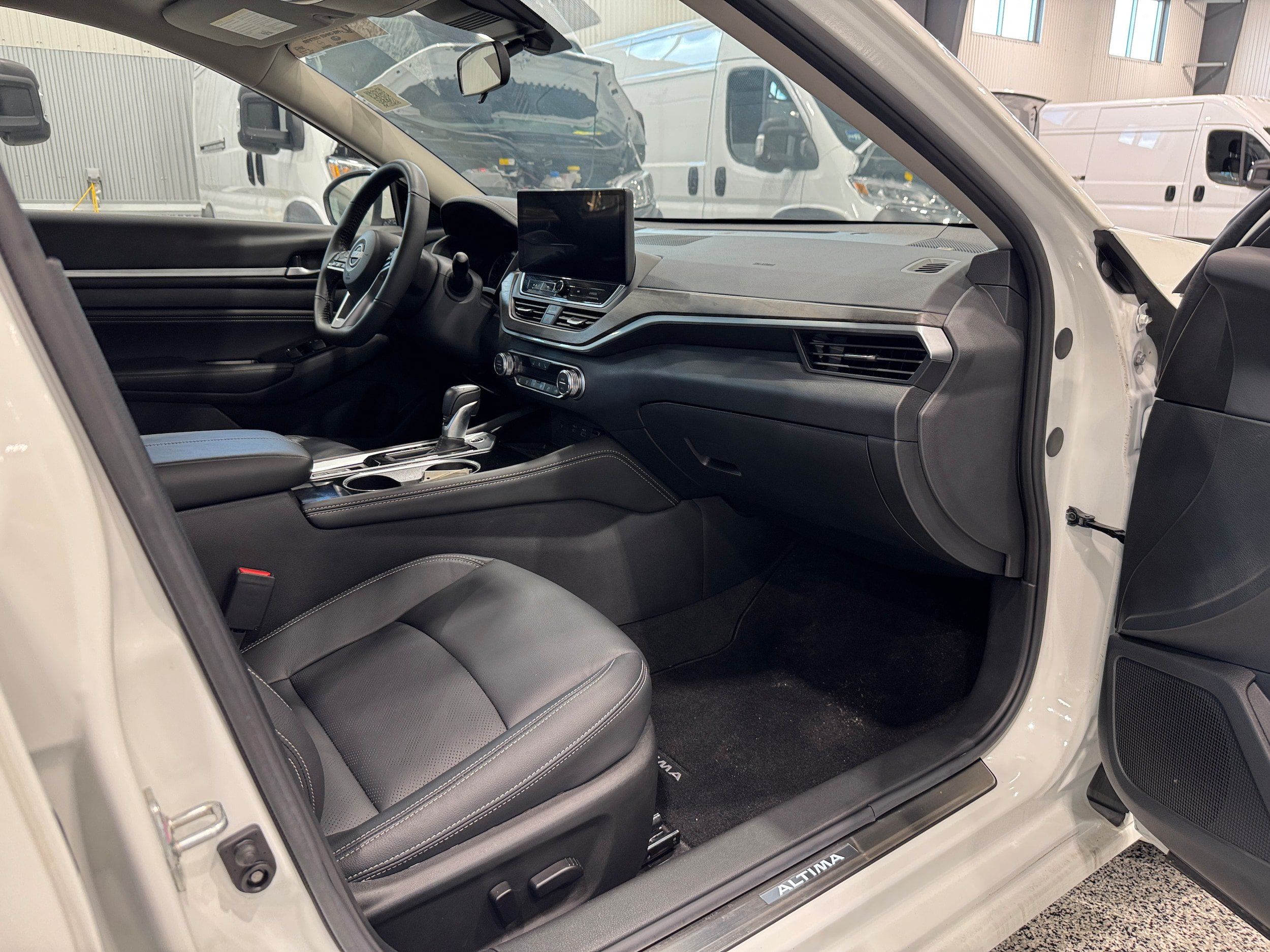 Used 2023 Nissan Altima 2.5 SL FWD image 13