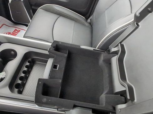 New 2025 RAM 3500 Limited image 24