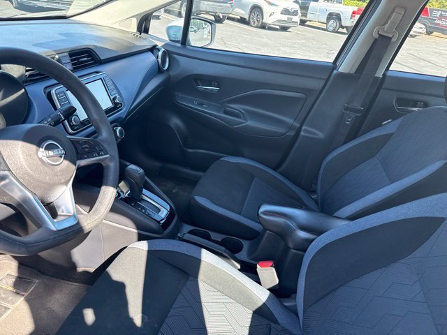Used 2025 Nissan Versa SV FWD image 9