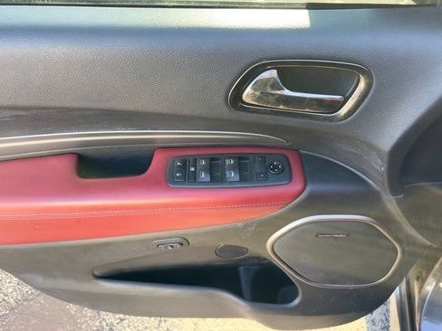 Used 2020 Dodge Durango R/T w/ Technology Group AWD/4WD image 9