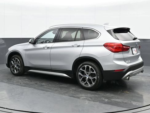 Used 2021 BMW X1 xDrive28i w/ Convenience Package AWD/4WD image 4