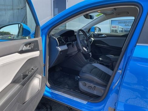 Used 2022 Volkswagen Taos SEL image 8