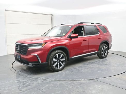 Certified 2023 Honda Pilot Touring image 1