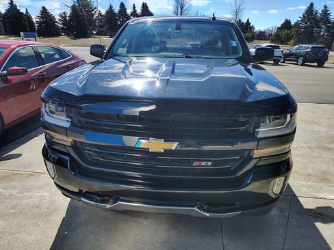 Used 2019 Chevrolet Silverado 1500 LT w/ All Star Edition image 2