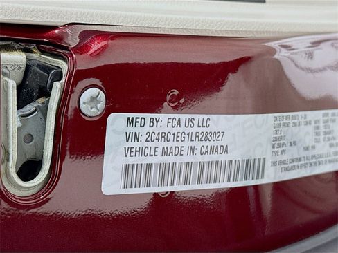 Used 2020 Chrysler Pacifica Touring-L Plus image 34