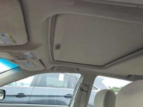 Used 2010 Toyota Camry XLE image 16