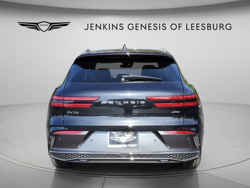 Used 2026 Genesis GV70 2.5T AWD/4WD image 5