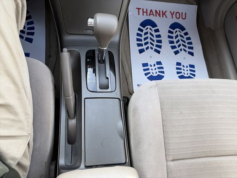 Used 2005 Toyota Camry image 27