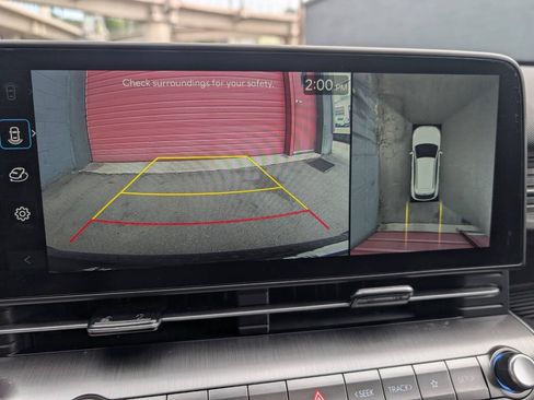 Used 2024 Hyundai Kona Limited FWD image 13