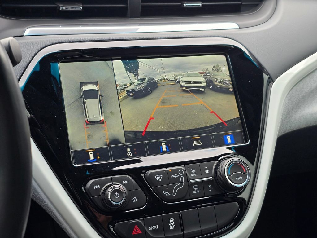 Used 2020 Chevrolet Bolt Premier w/ Infotainment Package FWD image 24