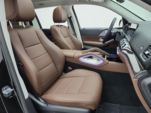 Certified 2026 Mercedes-Benz GLS 450 4MATIC image 20
