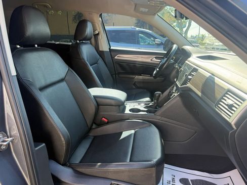 Used 2018 Volkswagen Atlas SE FWD image 19