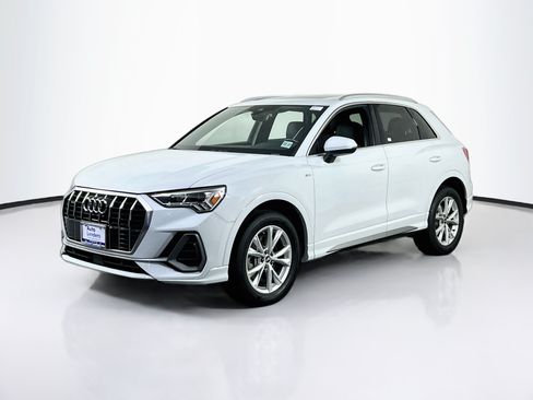 Used 2021 Audi Q3 2.0T Premium Plus w/ Premium Plus Package AWD/4WD image 1