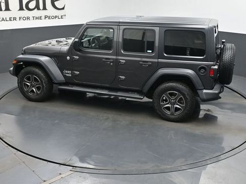 Used 2018 Jeep Wrangler Unlimited Sport S AWD/4WD image 41