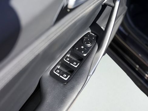 Used 2022 Kia Stinger GT-Line RWD image 25