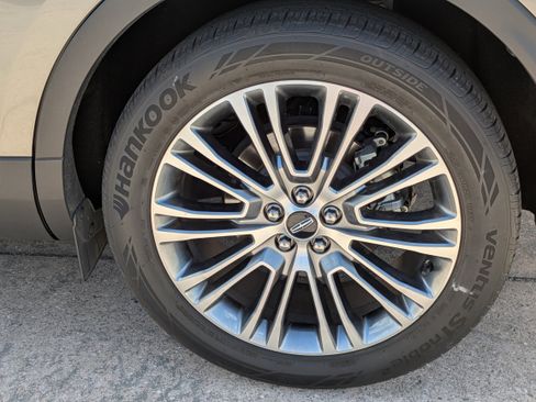 Used 2016 Lincoln MKX Reserve image 9