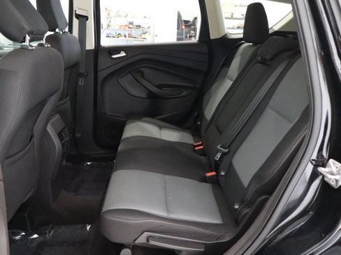 Used 2018 Ford Escape SE w/ Ford Safe & Smart Package FWD image 12