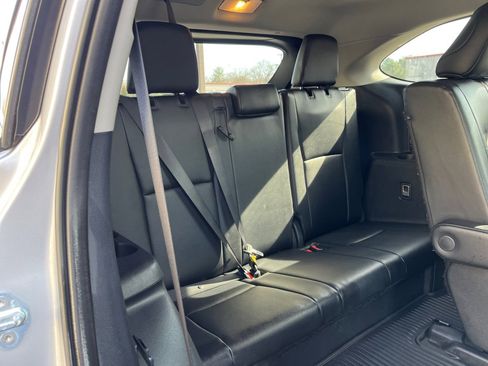 Certified 2025 Toyota Highlander XLE image 33