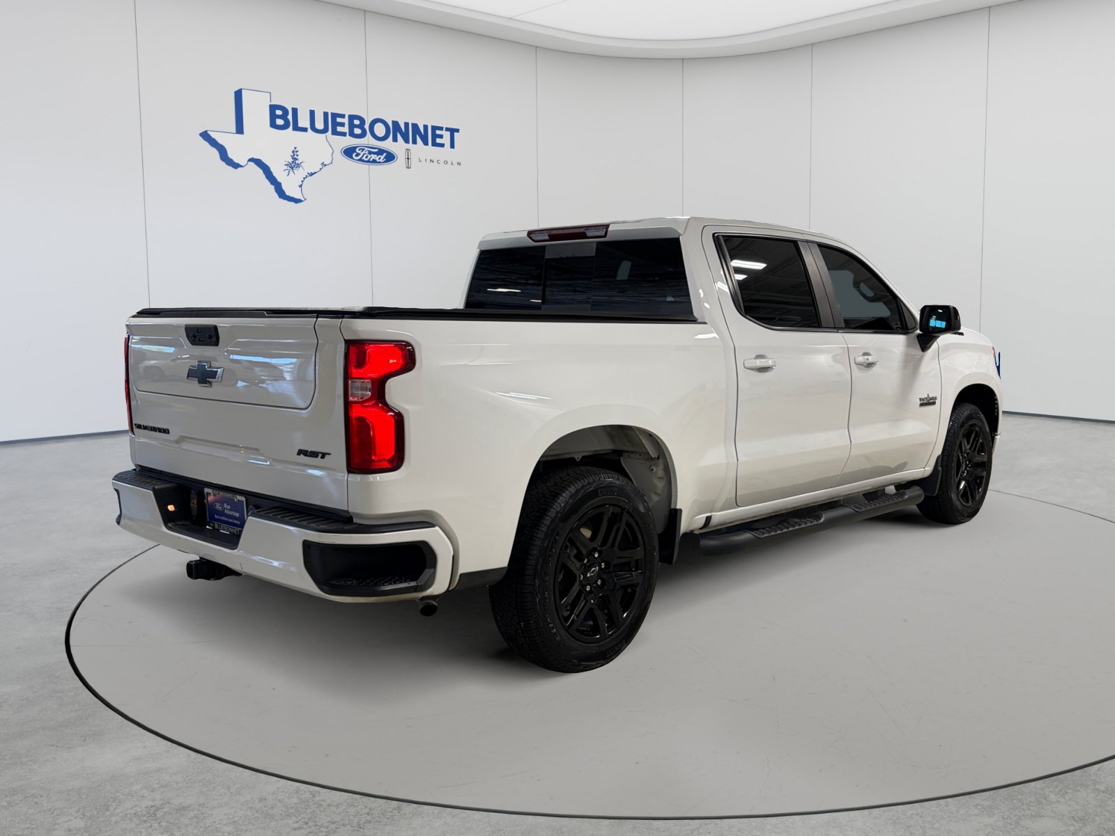 Used 2024 Chevrolet Silverado 1500 RST w/ Texas Edition Plus RWD image 5