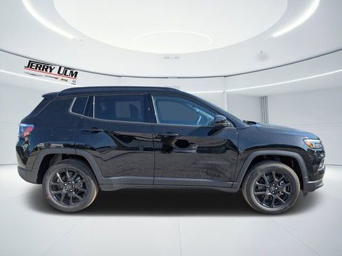 New 2026 Jeep Compass Latitude AWD/4WD image 2