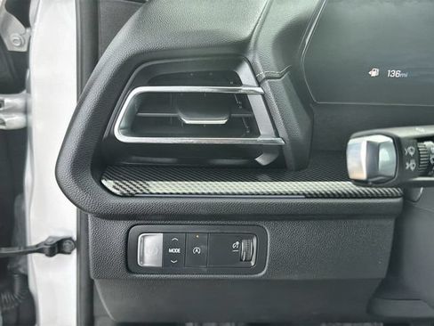 Used 2025 Chevrolet Traverse High Country w/ LPO, Floor Liner Package FWD image 17