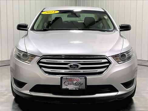 Used 2018 Ford Taurus SE FWD image 2