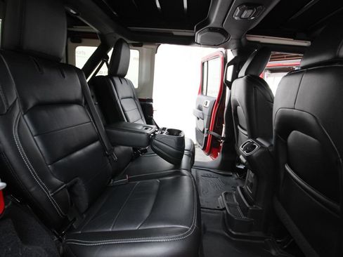 Used 2019 Jeep Wrangler Unlimited Sahara w/ Quick Order Package 24M Moab AWD/4WD image 26