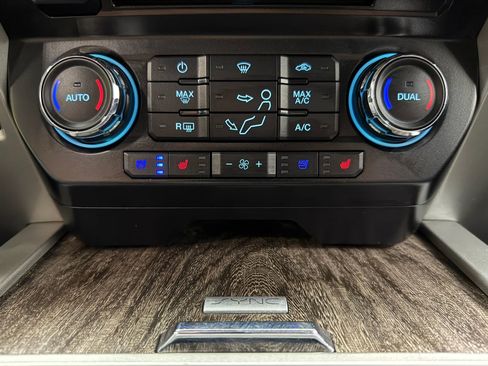 Used 2017 Ford F350 Lariat AWD/4WD image 23