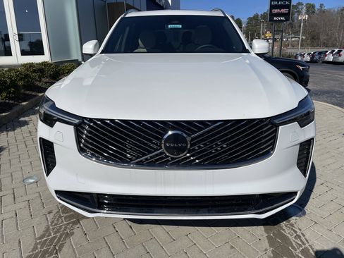 New 2026 Volvo XC90 T8 Plus w/ Protection Package Premier image 2