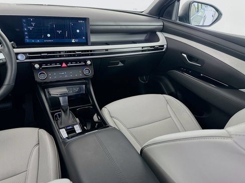 Certified 2025 Hyundai Santa Cruz Limited AWD/4WD image 24