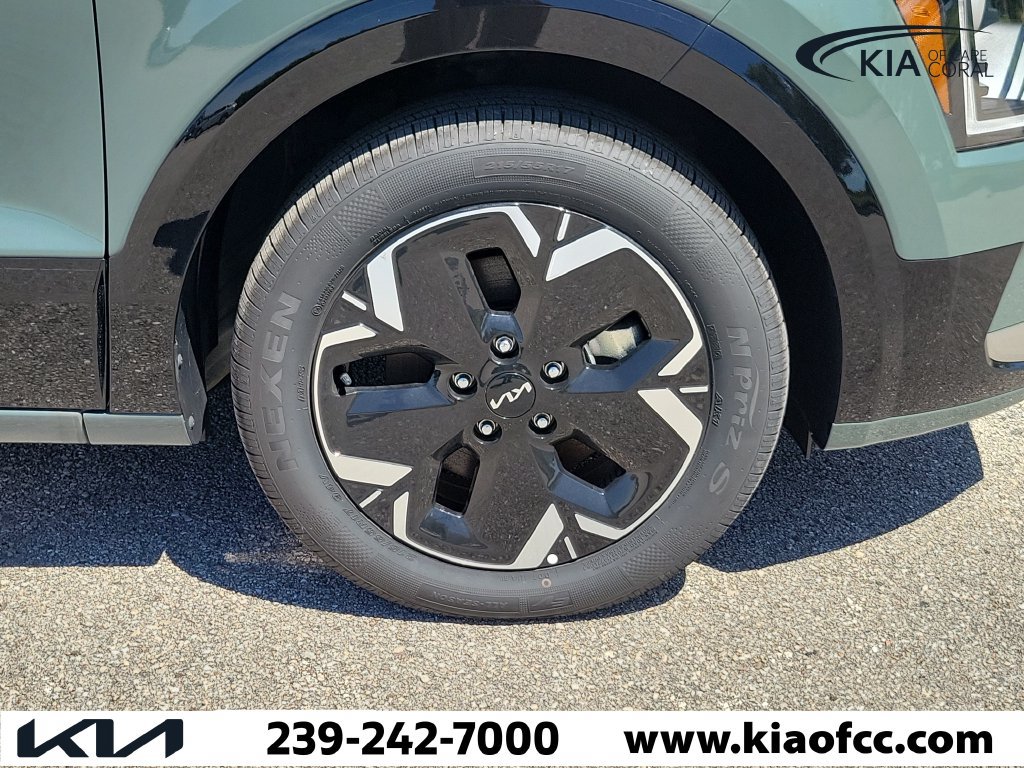 New 2025 Kia Niro Wind w/ Wind Preserve Package FWD image 7