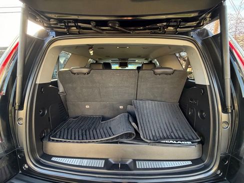 Used 2019 Cadillac Escalade Luxury RWD image 21