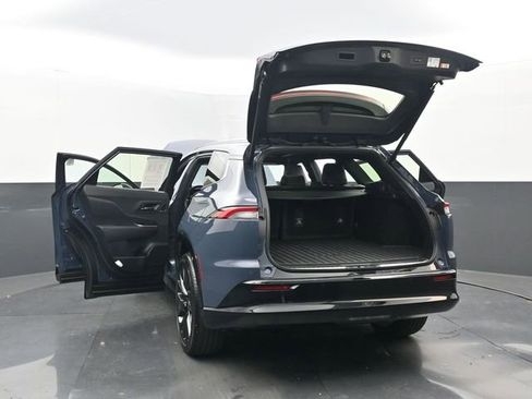 Used 2025 Toyota Crown Signia w/ Advanced Technology Package image 35