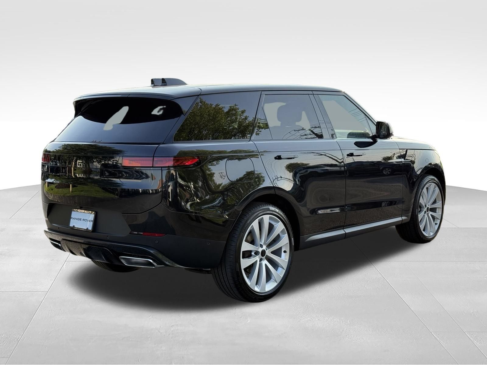 New 2027 Land Rover Range Rover Sport SE AWD/4WD image 6