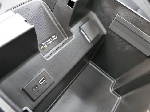 Used 2025 Chevrolet Silverado 1500 RST w/ Convenience Package II image 21