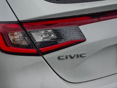 Used 2024 Honda Civic EX-L image 27