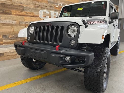 Used 2018 Jeep Wrangler Unlimited Rubicon image 14
