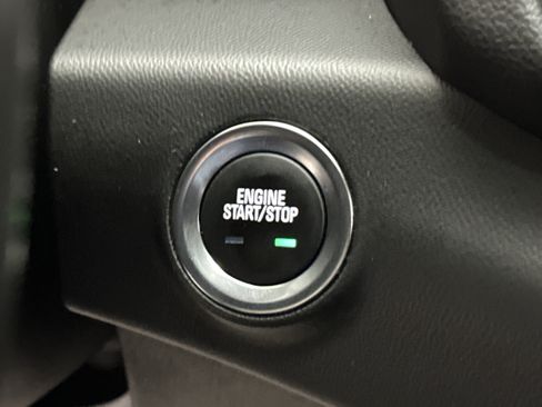 Used 2022 GMC Terrain SLT w/ LPO, Floor Liner Package AWD/4WD image 28