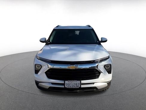 Used 2025 Chevrolet TrailBlazer LT FWD image 4