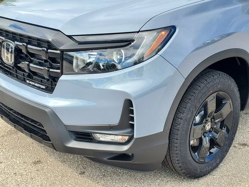 New 2025 Honda Ridgeline Black Edition image 5