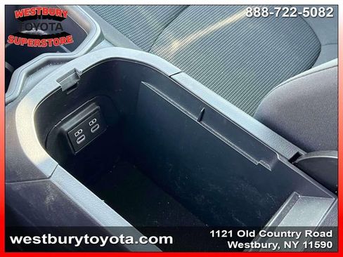 Used 2023 Toyota RAV4 LE AWD/4WD image 32