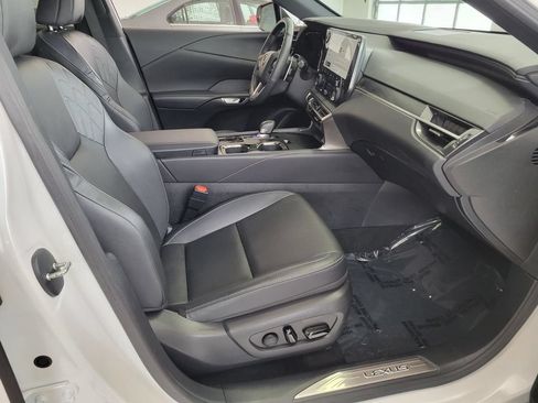 Certified 2024 Lexus RX 350 Premium w/ Convenience Package FWD image 17
