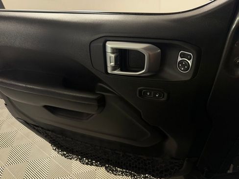 Used 2023 Jeep Wrangler Unlimited w/ Cold Weather Group AWD/4WD image 25