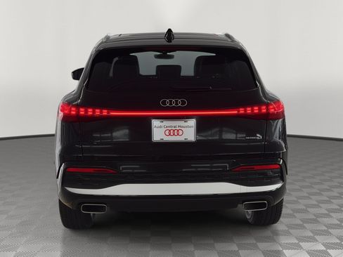 Used 2025 Audi Q5 Premium w/ Convenience Package AWD/4WD image 10