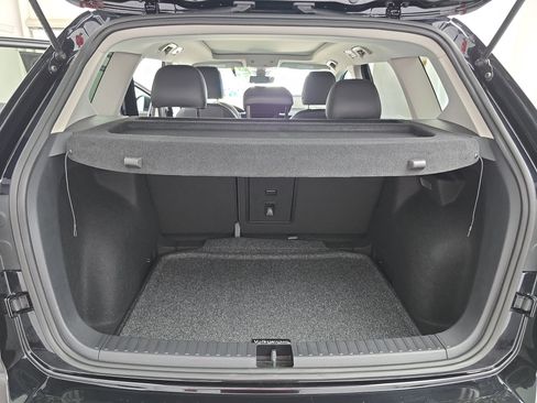 New 2026 Volkswagen Taos SE FWD image 12