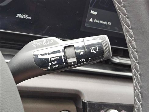 Used 2025 Kia Carnival SX FWD image 10