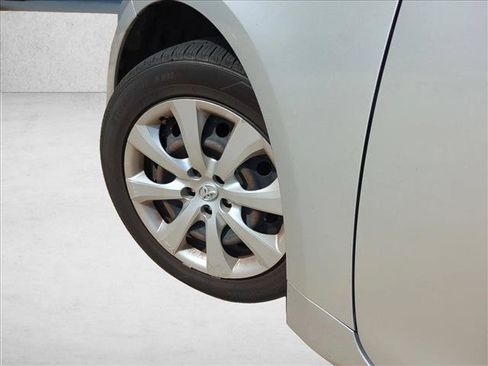 Used 2022 Toyota Corolla LE FWD image 10