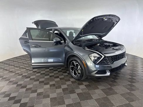 Used 2023 Kia Sportage LX FWD image 16
