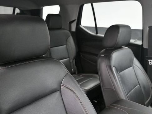 Used 2019 Chevrolet Traverse LT w/ LT Premium Package AWD/4WD image 17